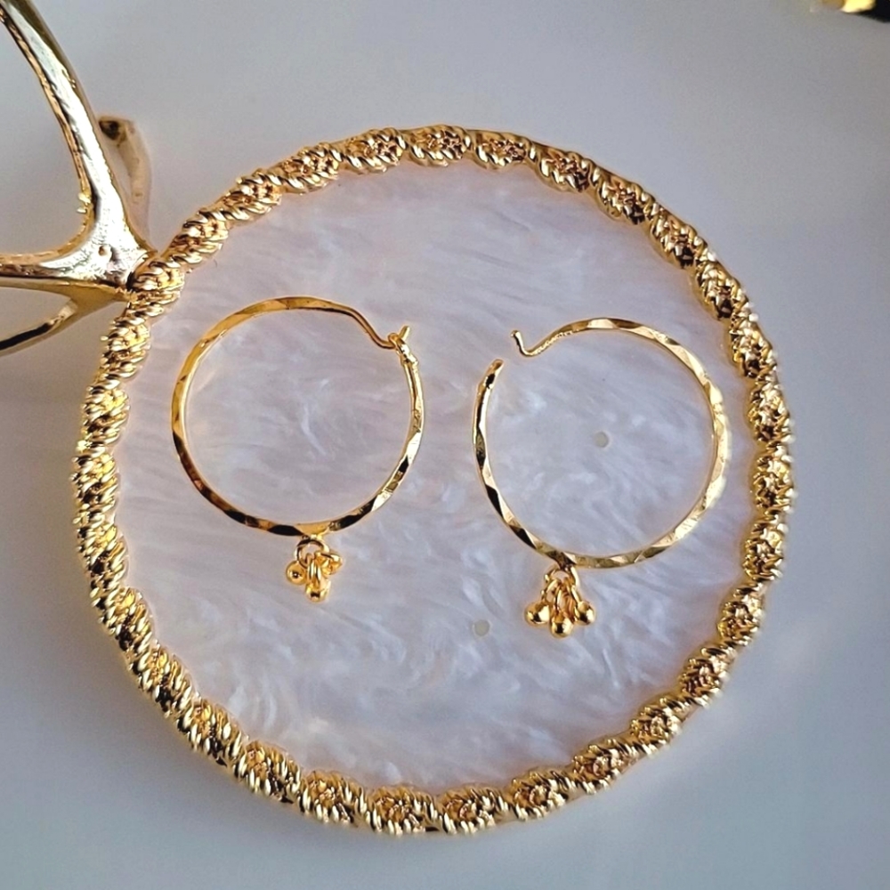 NWOT Circle Small 18k Gold Finish Earrings Perfect Gift ideas for any season NWT